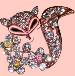 Foxy Brooch Pin